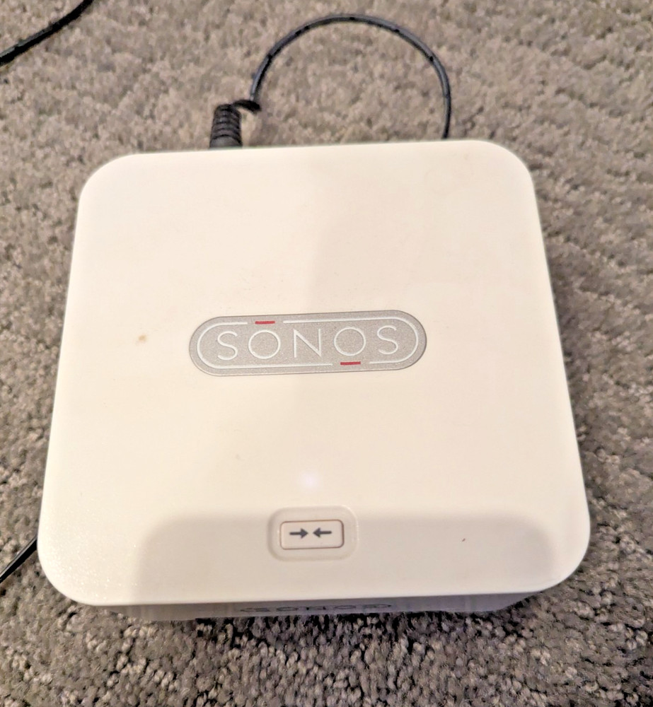 Sonos ZoneBridge BR100 Multi-Room Music System Wireless Bridge White Used