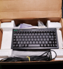 Vintage Sony WEBTV PLUS INT-W200 Internet Terminal & Keyboard … ….(OSSD)