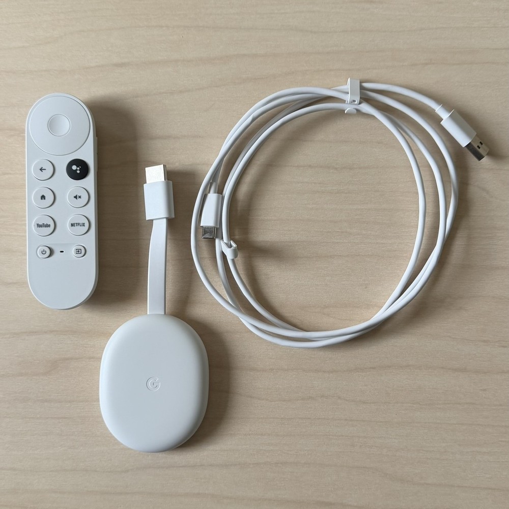Google Chromecast with Google TV G454V 1080p HDR Streaming Stick Original Box