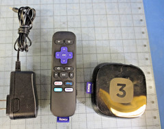 Roku 3 Digital Media Streamer Model 4200X Remote And HDMI Cable Included Netflix