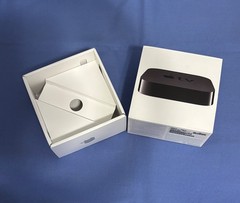 Apple TV 2nd Generation Media Streaming Player 720p HD Model A1378 MC572LL/A