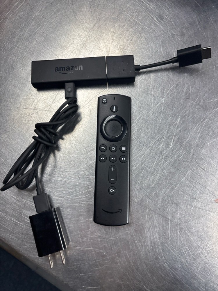 USED AMAZON LY73PR FIRESTICK HOME MEDIA STREAMING DEVICE W/REMOTE (QUC025311)