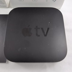 Apple TV (3rd Generation) 8GB Digital HD Media Streamer Black No Remote B110