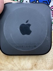 Apple A1469 TV 3rd Gen HD Wi-Fi Steaming Device W/White Remote No Cable