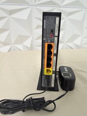 NETGEAR WNR2000 v3 N300 Wireless Router 4-Port 300Mbps Wi-Fi w/ Power Adapter