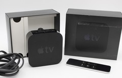 Apple TV HD 4th Gen A1625 32GB MGY52LL/A with Remote / Power cable / Box