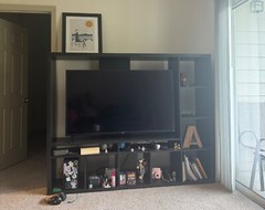 Selling my LG 55” 4k TV, Book shelf included