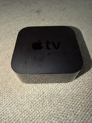 Apple TV (4th Generation) A1625 32GB HD Media Streamer – NO REMOTE CONTROL