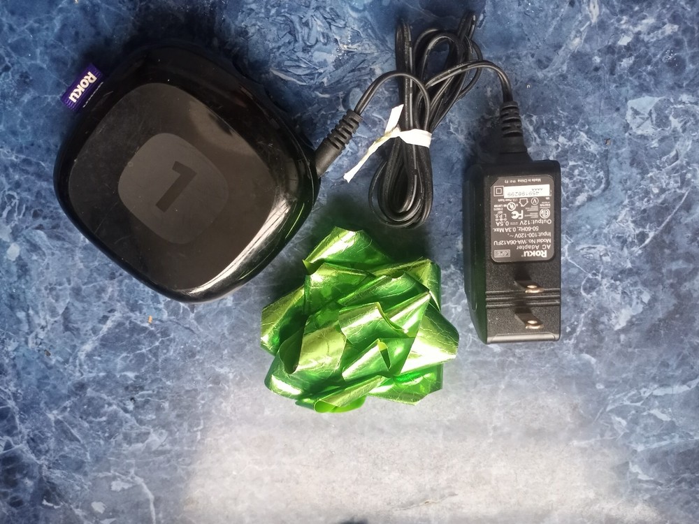 Roku 1 Media Streamer 2710X w/ Power Supply