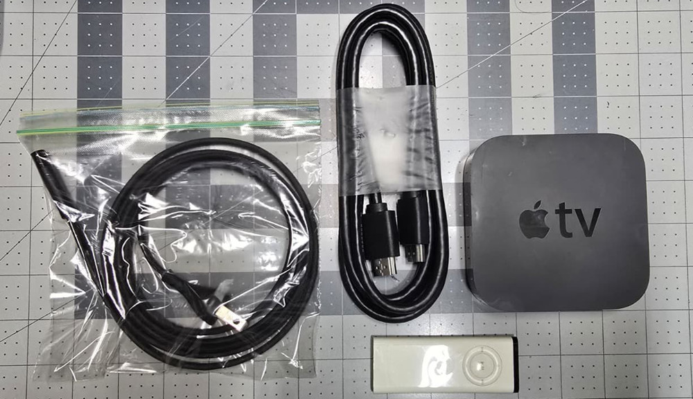 Apple TV 3rd Gen A1469 1080p Streamer Bundle Silver Remote Power HDMI TESTED