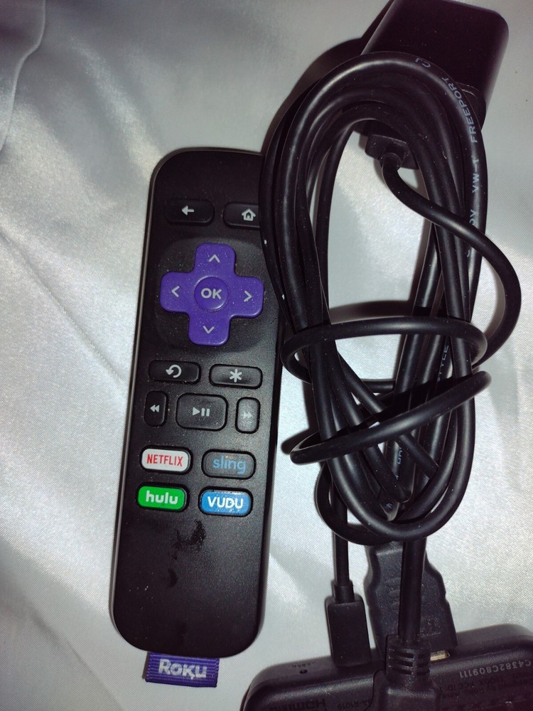 Roku Digital Streamer Netflix Hulu Sling Vudu W/HDMI Cord And Remote Pre-owned