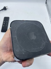 Apple TV A1625 MGY52LL/A 32GB 4TH Generation HD Media Streamer