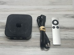 Apple 4th Generation 32GB HD Media Streamer – Black