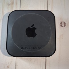 Apple TV (3rd Generation) 8GB A1427 – Black w/ Apple TV OEM Power Cord 2.5A 125V