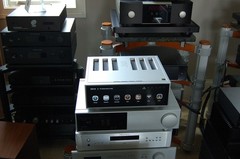 HiFi Rose RS520 integrated amplifier-Silver