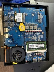 Mvix Xhibit Touch Digital Signage System XS-939-004 120GB SSD 4Gb Memory