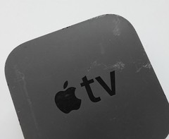 Apple TV 4th Generation A1625 32GB HD Media Streamer MGY52LL/A