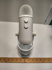 Blue Yeti Premium Multi-Pattern USB Microphone by Logitech for Creators