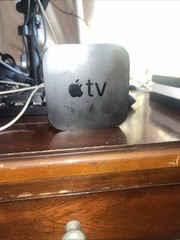 Apple TV 4th Generation A1625 32GB Non Original Remote