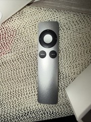 Apple TV 4K 64GB HD Media Streamer Model A1842 1st Generation-w/Remote & Cable