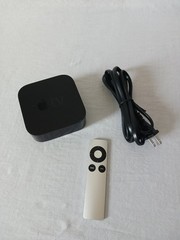 Apple TV 4th Gen HD A1625 32GB Media Streamer + A1294 Remote + Power Cord TESTED