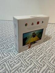 Google Chromecast H2G2-42 HDMI Media Streamer Black with Power Cord complete