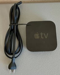 Apple TV (4th Generation) 32GB HD Media Streamer Black (MGY52LL/A) A1625 w/Cord