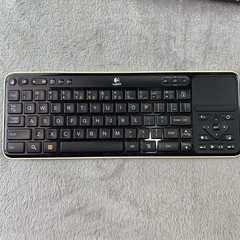 Logitech Revue w Google TV Media Streamer & Keyboard Make Your TV A Smart TV