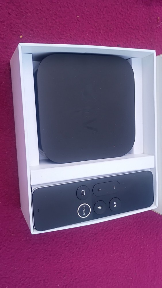 Apple TV 32GB Digital HD Media Streamer Siri Remote HDMI 1080p Black 2017