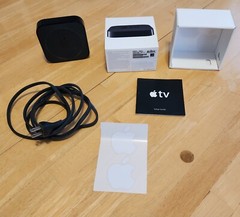 Apple tv 3rd generation with original Box and instructions, SKU BR1