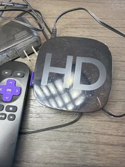 Roku 2500X Series Black Wireless High Definition Media Streaming Player & Remote