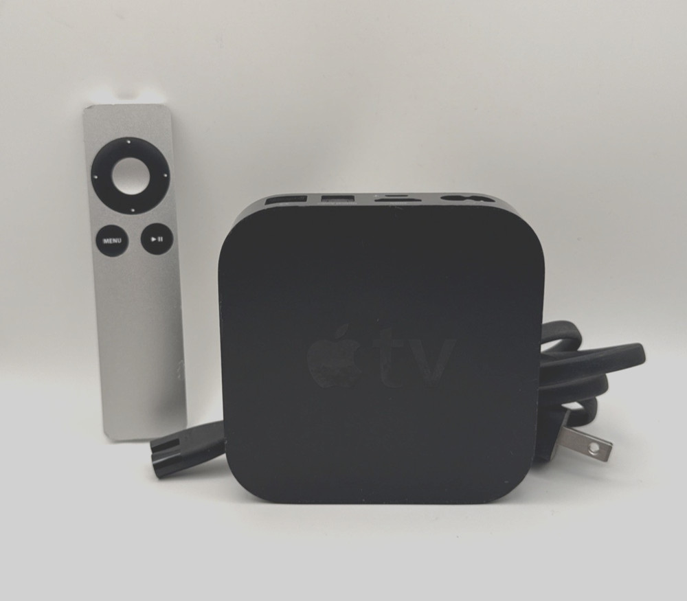 Apple TV Model A1469 with remote