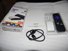 Roku LE HD Streaming Media Player Gently Used w/Original Box w/Remote Power Cord