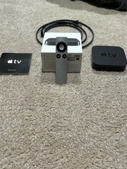 Apple TV 3rd Generation (2013) + Remote