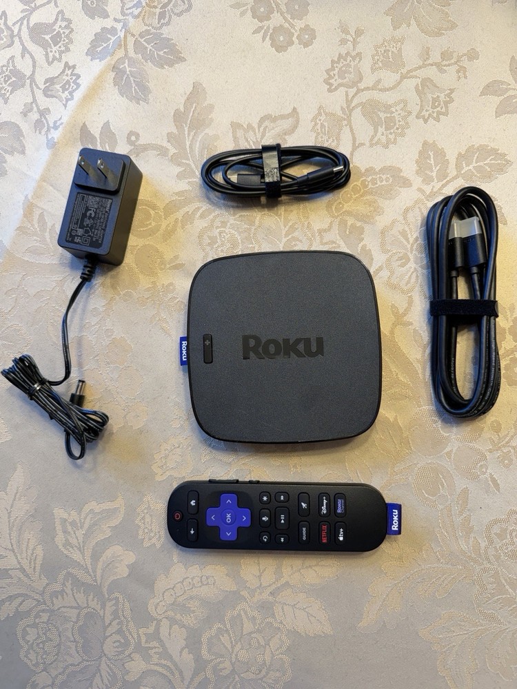 Roku Ultra 4660X2 4K Streaming Media W/HDMI Cable/Remote/power – priced to move