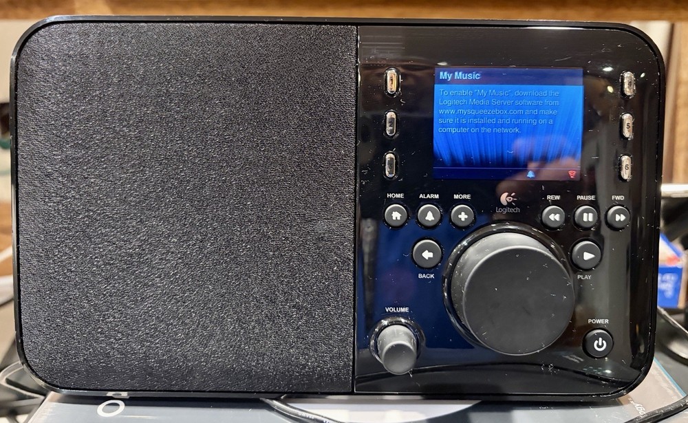 Logitech Squeezebox Radio X-R0001 Smart WiFi Internet Player w/AC Adapter
