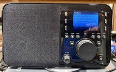 Logitech Squeezebox Radio X-R0001 Smart WiFi Internet Player w/AC Adapter