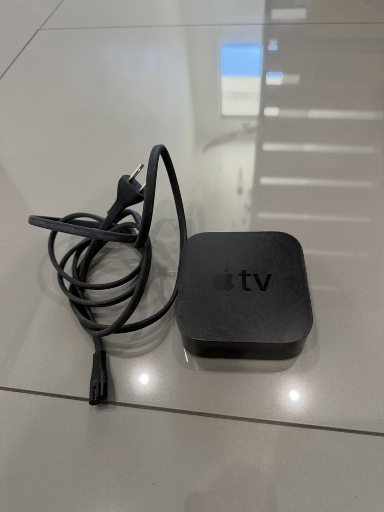 Apple TV 4th Generation A1625 32GB Black 4K Streamer No Remote
