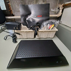 Slingbox Solo SB260-XXX. Excellent Condition with Cables and Power Cord