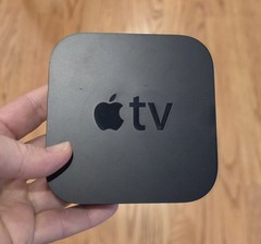 Apple TV 3rd Generation HDMI 1080p FHD Media Streamer – Black (MD199LL/A)