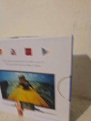 Google Chromecast Streaming Media Player H2G2-42 NIB
