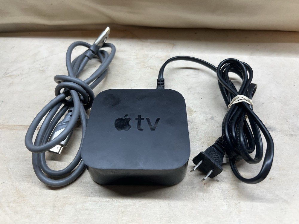 Apple TV A1842 5th Generation 32GB 4K Streamer Works! No Remote