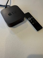 Apple TV 4K A1842 64GB Media Streamer Black with remote
