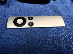 Apple TV 4th Gen HD Media Streamer 64GB – A1625 -w/ Silver Apple Remote & Cables