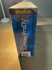 AVerMedia iAVerKey ProDV Blue Media Streamer Box VGA S-Video Composite 1280×1024