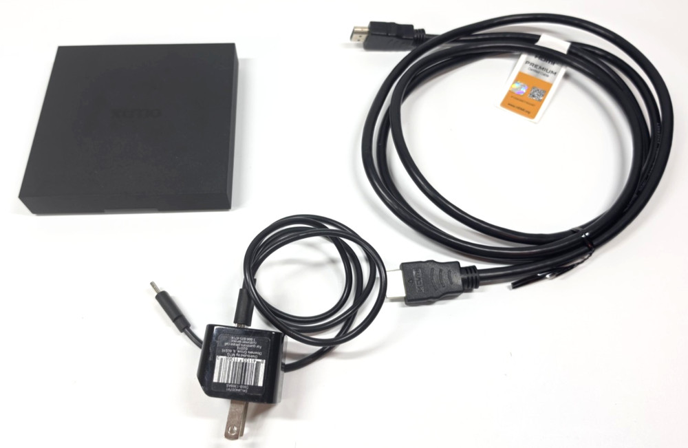 XUMO ES1 (A) 4K Streaming Box Stream Box and Cables Only *No Remote*