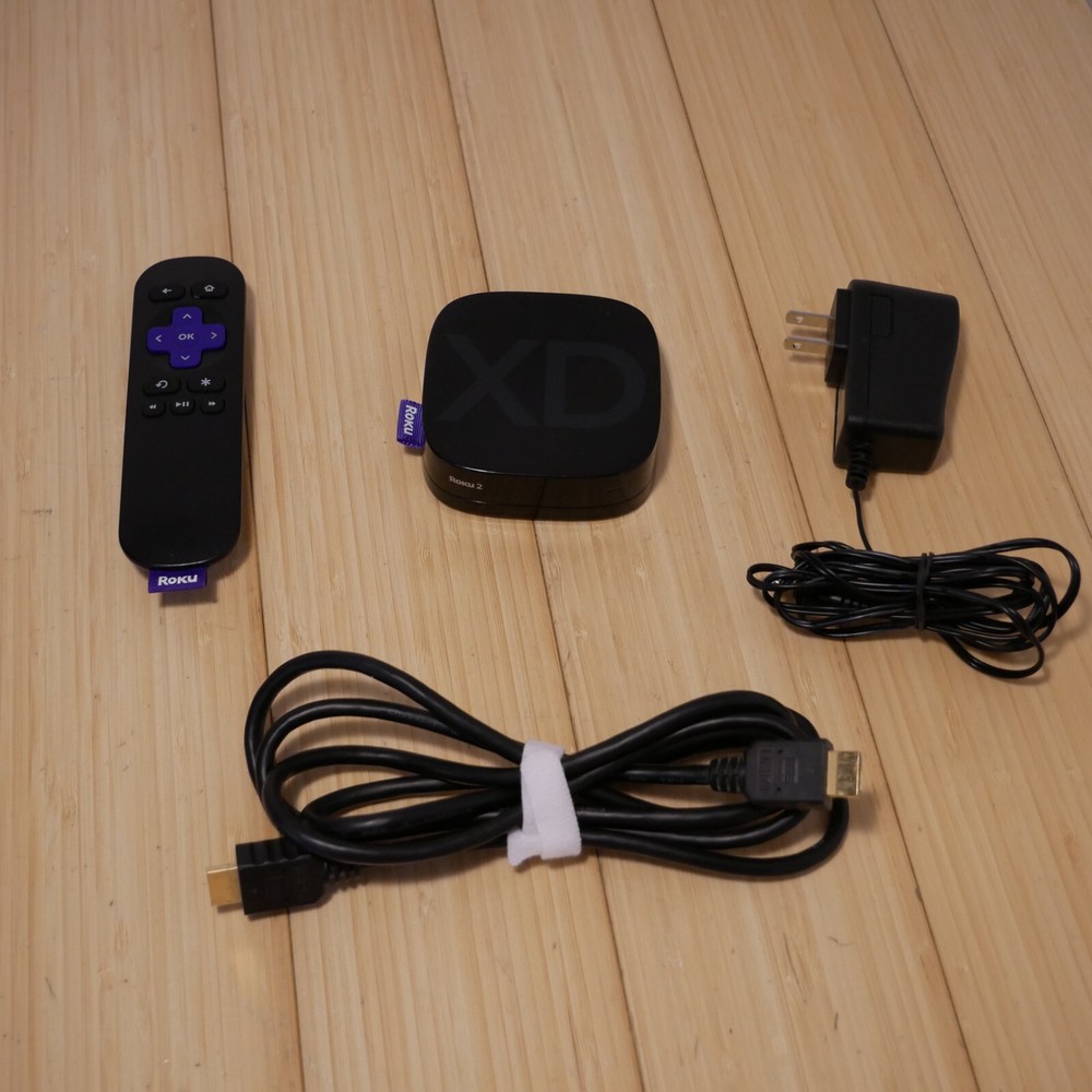 Roku 2 XD Streaming Player Model 3050X w Power Adapter and HDMI Cable WITH REMO