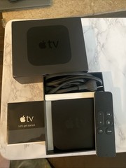Apple 4th Generation 32GB HD Media Streamer – Black