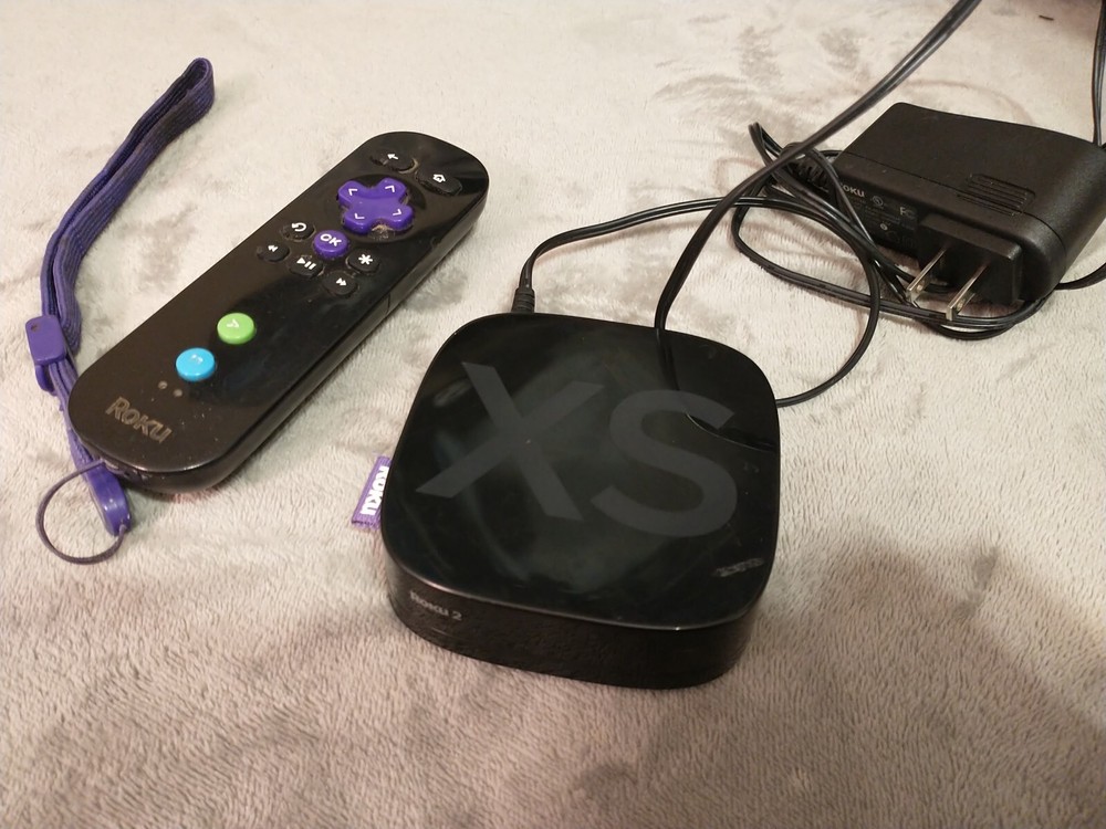 Roku 2 XS Player Model 3100X Remote Control HDMI Cable Power Adapter Streaming