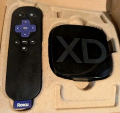 Roku 2 XD Media Streaming Player 3050R 1080p HD with Remote and RCA Cables